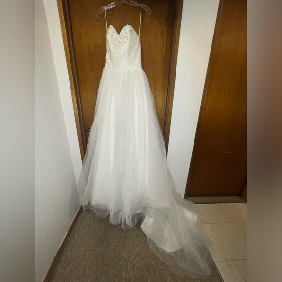 Alfred Angelo Fairytale‎ Wedding Dress. NWT!! - Picture 3 of 14
